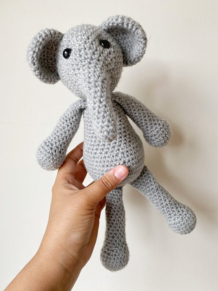 Medium Elephant